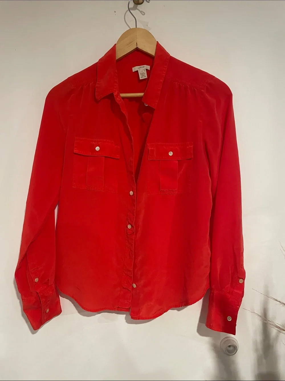 J. Crew Vibrant Red 100% Silk Button-Down Shirt Sz 8 B135